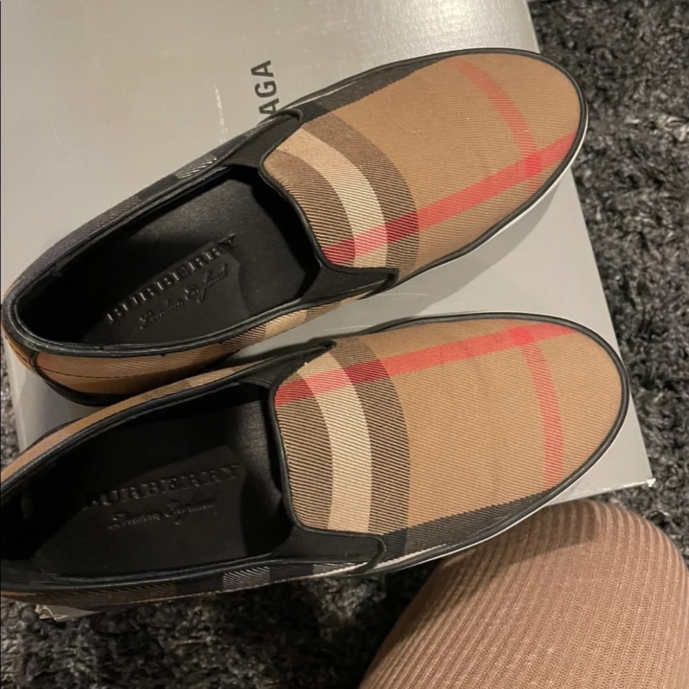 Burberry canvas sneakers